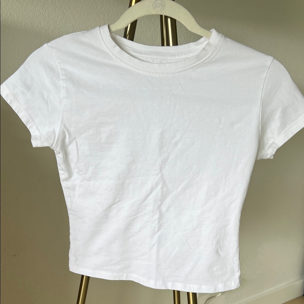 Rue21 White Cropped Tee with Printed Neck Label
